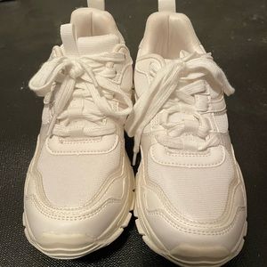 White chunky sneakers